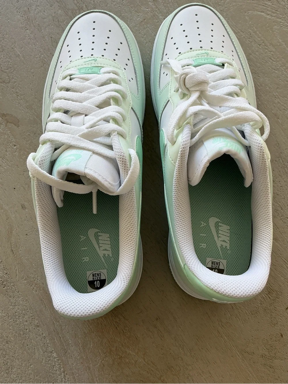 Nike Air Force 1 ‘07 White Barely Green Mint Low‎ Top Sneakers Men’s 10 Like New